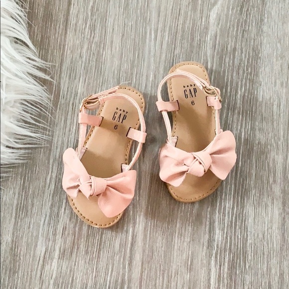 gap minnie mouse sandals